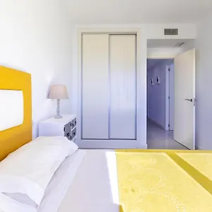 https://apartamento-playa-marinsa.1costadelsol.com